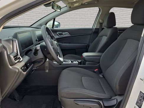 Used 2023 Kia Sportage LX FWD image 15