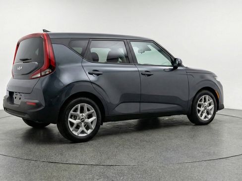 Used 2025 Kia Soul LX w/ LX Technology Package image 9