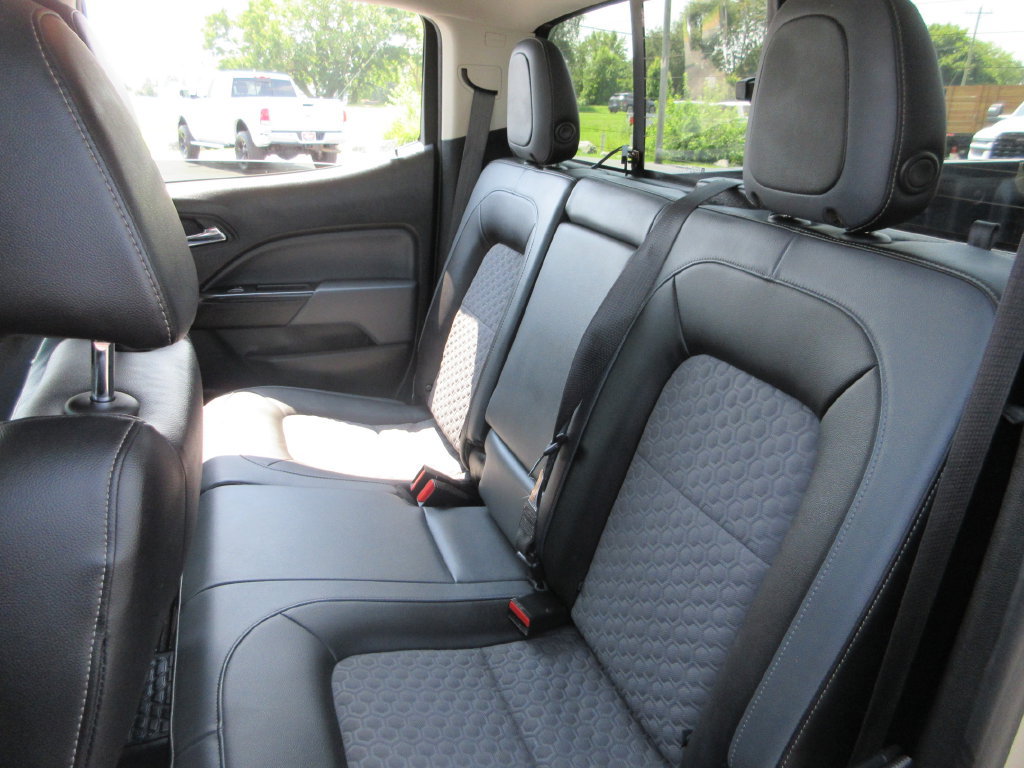 Used 2022 Chevrolet Colorado Z71 w/ Safety Package AWD/4WD image 21