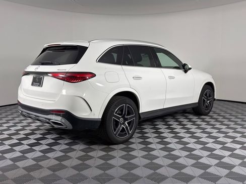 Used 2025 Mercedes-Benz GLC 300 4MATIC image 8