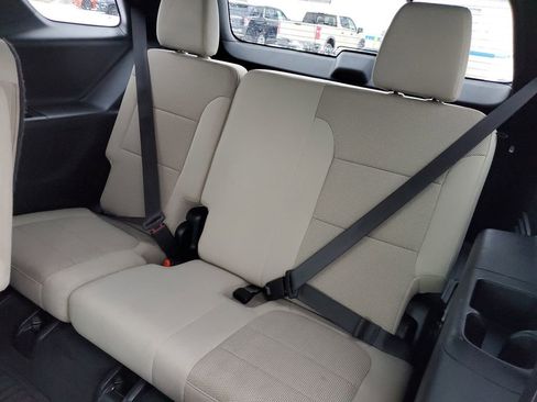 Certified 2023 Chevrolet Traverse LT image 37