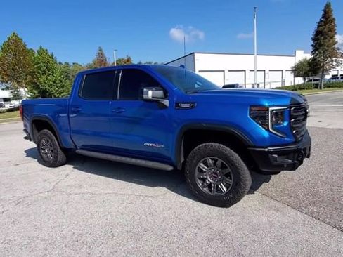 Used 2024 GMC Sierra 1500 AT4X image 2