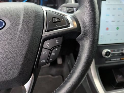 Used 2024 Ford Edge SEL AWD/4WD image 15