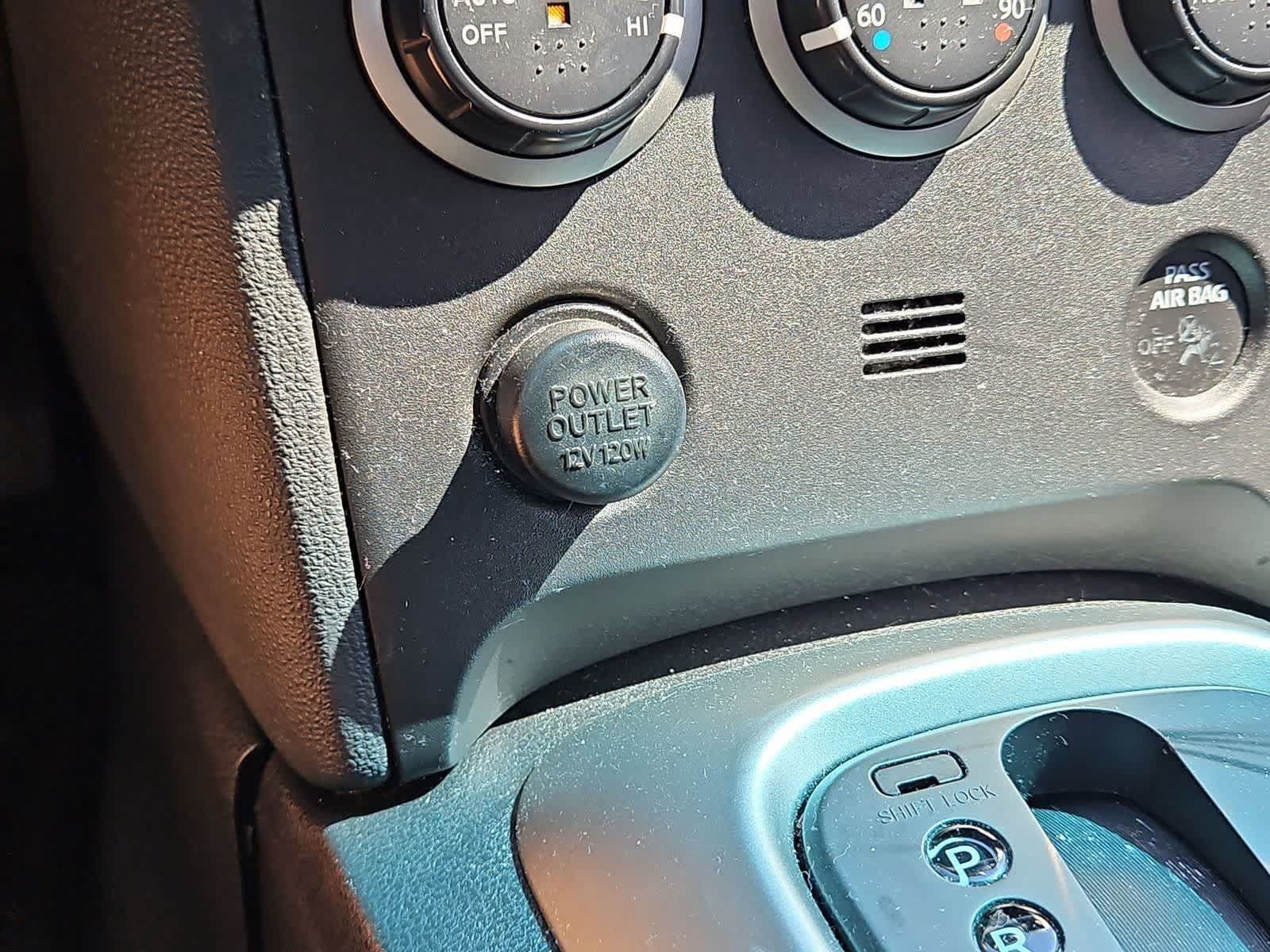 Used 2013 Nissan Rogue SL FWD image 31