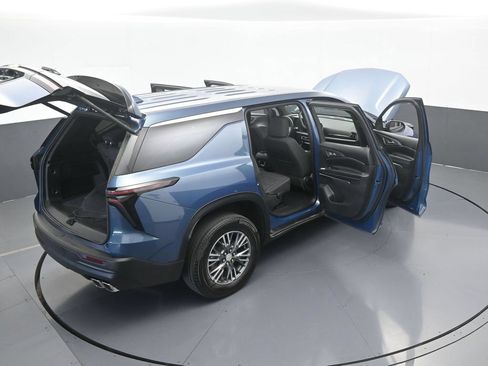 Used 2024 Chevrolet Traverse LS FWD image 78