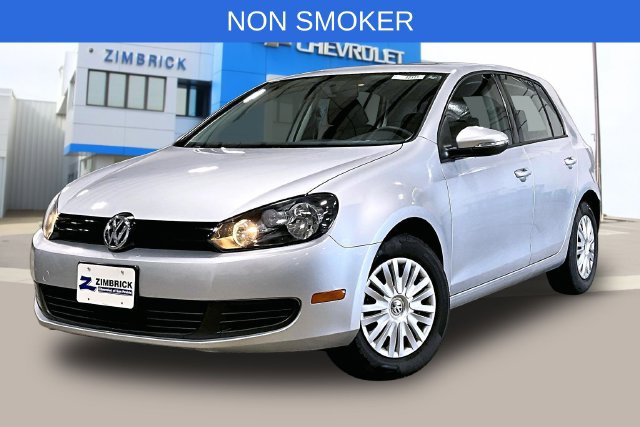 Used 2011 Volkswagen Golf 4-Door FWD image 3