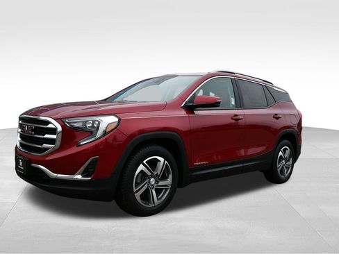 Used 2020 GMC Terrain SLT w/ Preferred Package FWD image 2