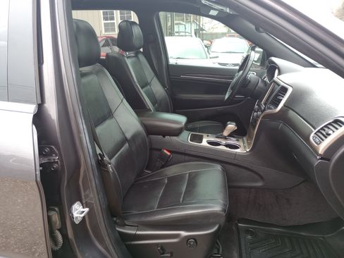 Used 2017 Jeep Grand Cherokee Limited w/ Luxury Group II image 17