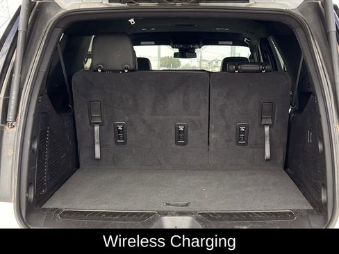 Used 2024 Chevrolet Suburban LT image 36