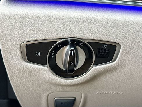 Used 2018 Mercedes-Benz E 300 w/ Premium 1 Package image 34