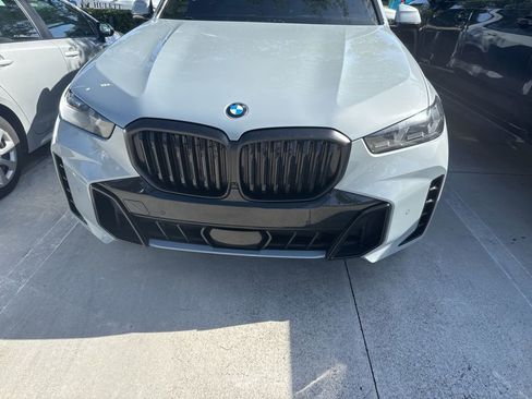 Certified 2024 BMW X5 sDrive40i w/ M Sport Package image 2