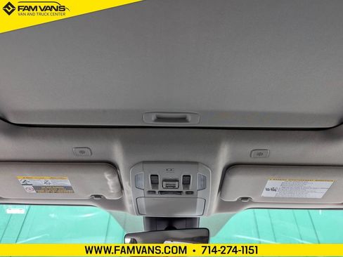 Used 2023 Toyota Highlander XLE FWD image 29