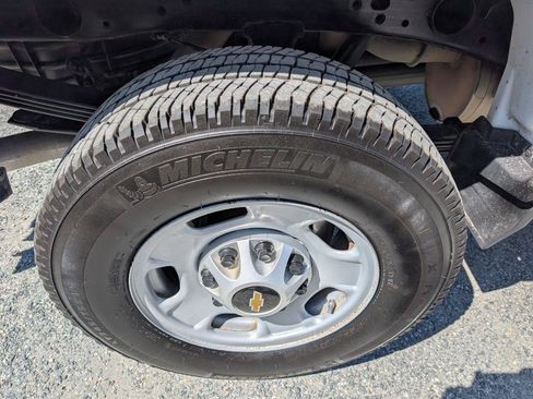 Used 2018 Chevrolet Silverado 2500 W/T RWD image 10