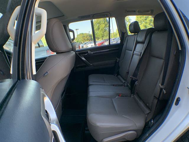 Used 2020 Lexus GX 460 Premium w/ Premium Package AWD/4WD image 23
