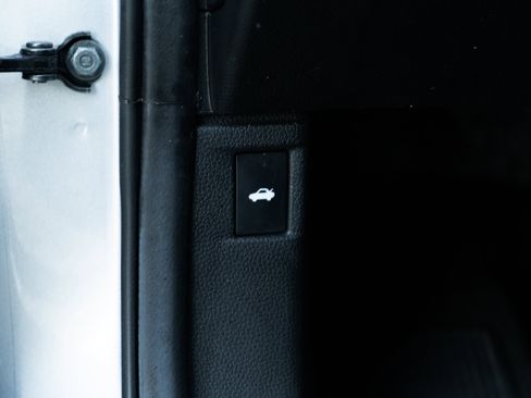 Certified 2025 Honda Accord Touring image 42