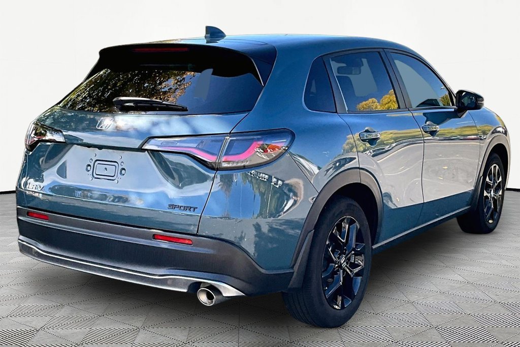 Used 2025 Honda HR-V Sport image 5