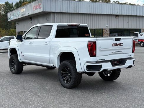 New 2025 GMC Sierra 1500 AT4 w/ AT4 Premium Package image 18