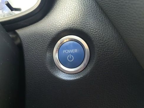 Used 2022 Toyota Corolla LE image 17