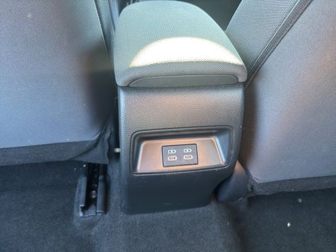 Used 2024 Toyota Corolla LE image 30