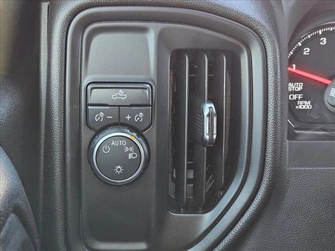 Certified 2024 Chevrolet Silverado 1500 Custom image 30