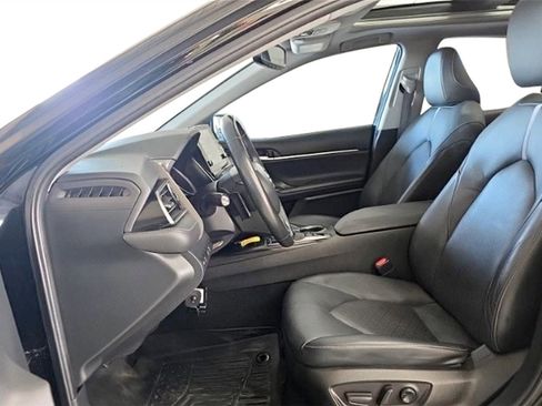 Used 2021 Toyota Camry XSE w/ Carpet Mat Package (TMS) image 10