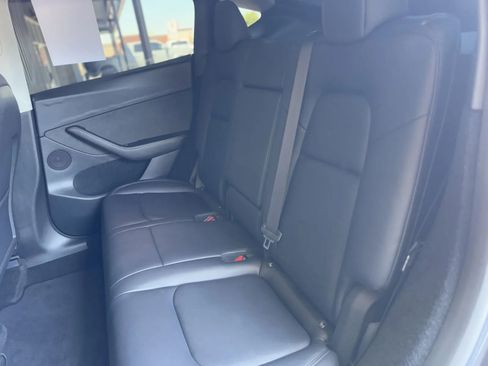 Used 2023 Tesla Model Y Performance image 15