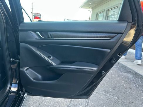 Used 2018 Honda Accord EX-L image 24
