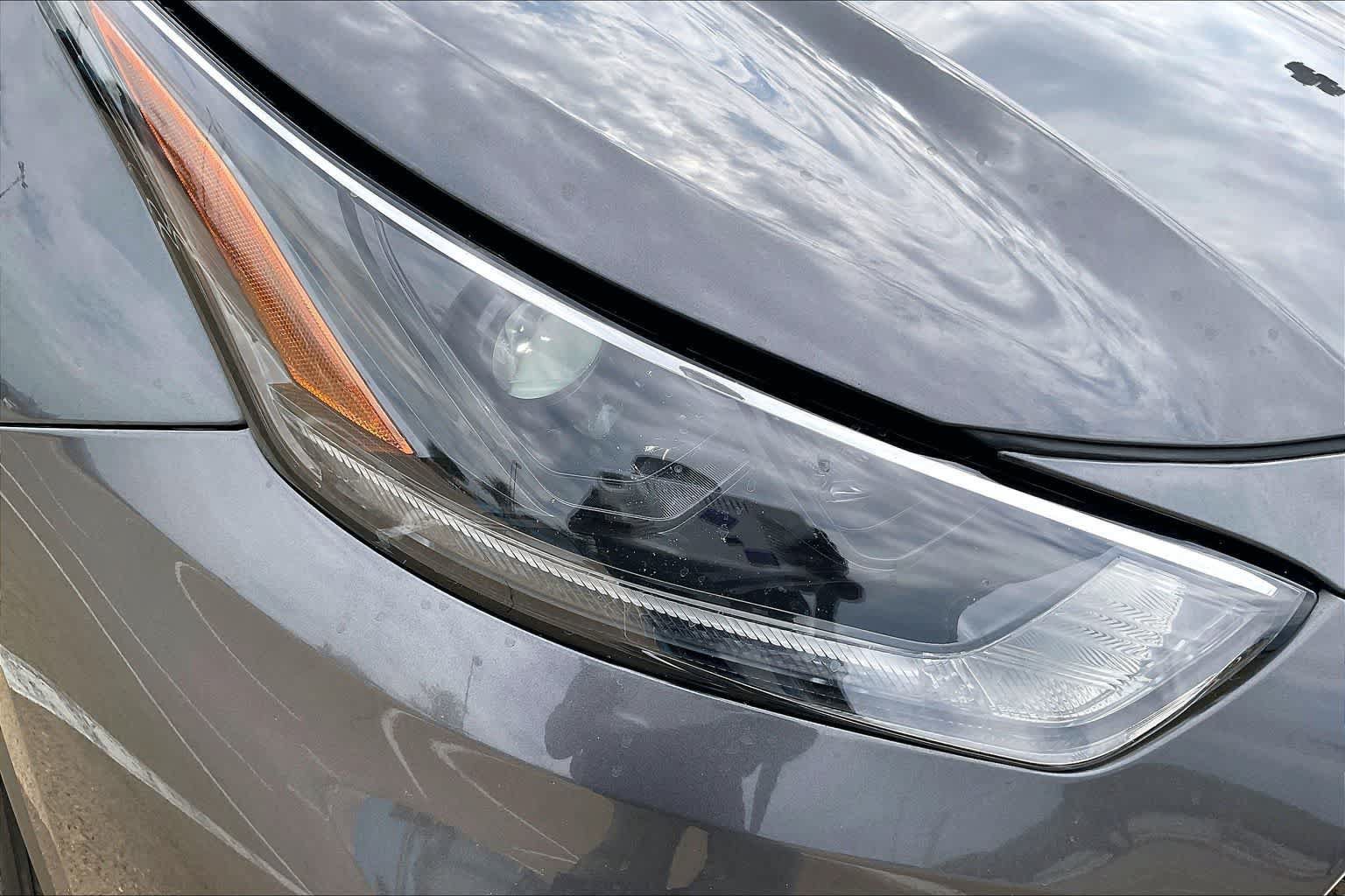 Used 2021 Toyota Highlander XLE AWD/4WD image 30