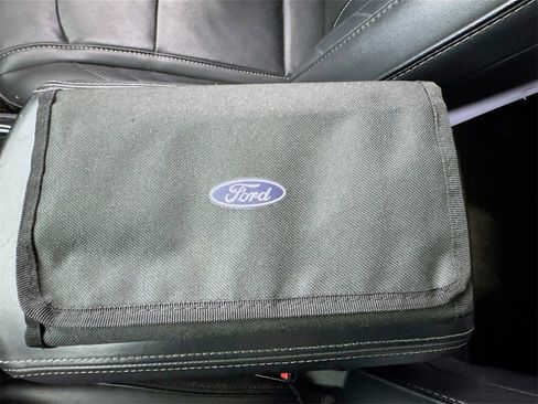 Used 2017 Ford Explorer Platinum image 44