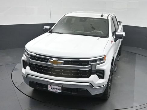 Used 2023 Chevrolet Silverado 1500 LT w/ Z71 Off-Road Package AWD/4WD image 45