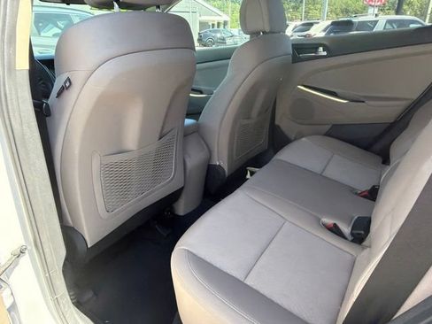 Used 2018 Hyundai Tucson SE AWD/4WD image 15