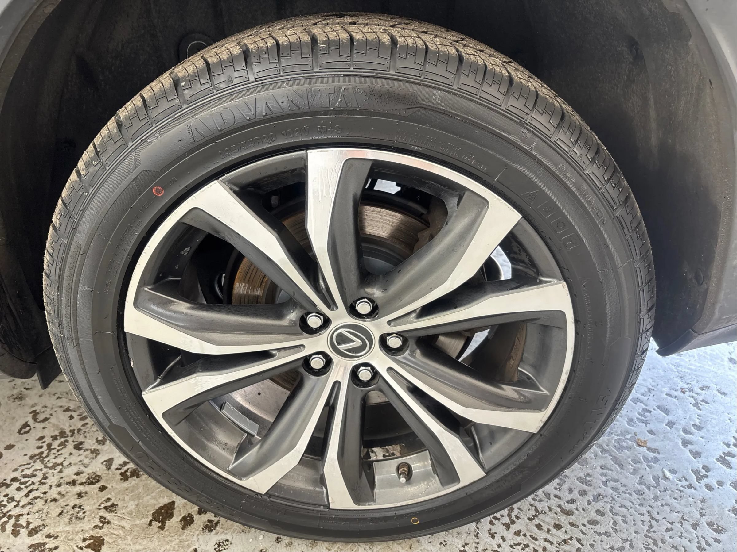 Used 2020 Lexus RX 350L Premium w/ Premium Package AWD/4WD image 30