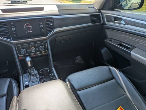 Used 2022 Volkswagen Atlas SE FWD image 18