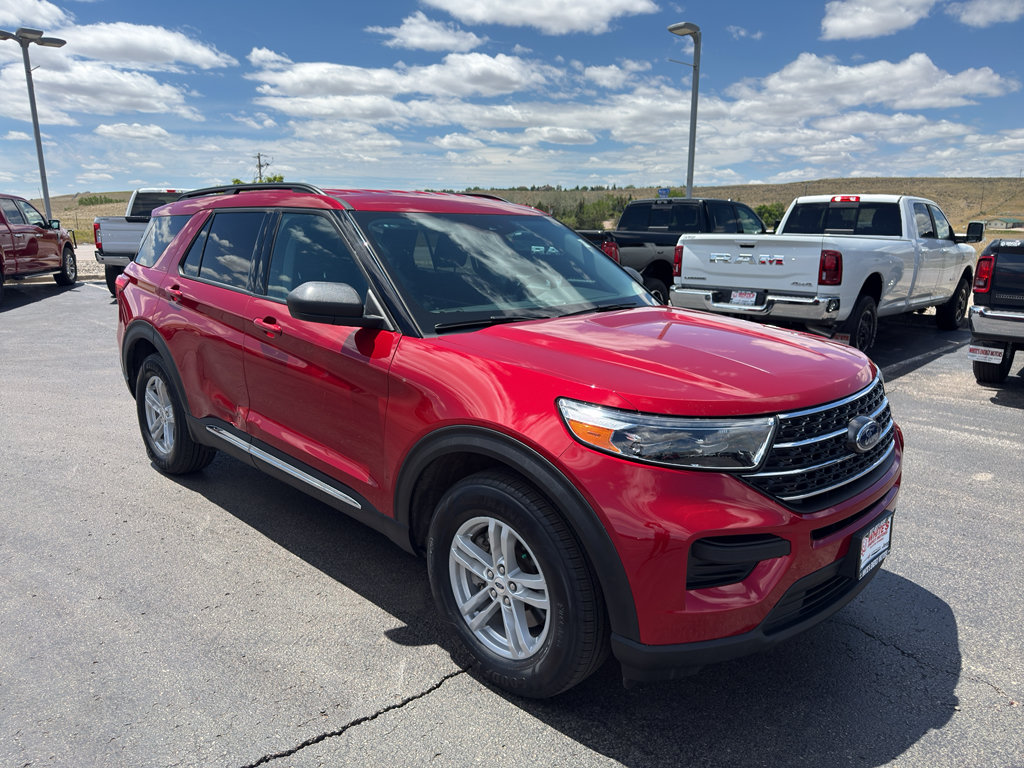 Used 2023 Ford Explorer XLT w/ Class IV Trailer Tow Package AWD/4WD image 3