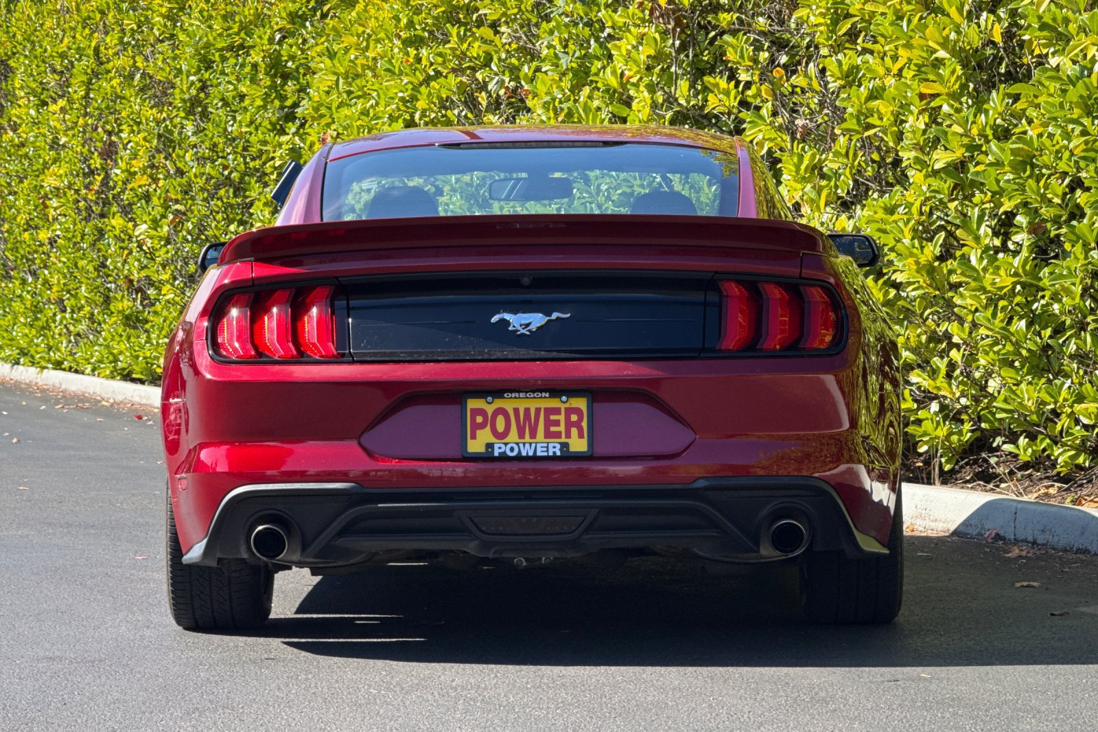 Used 2018 Ford Mustang Coupe RWD image 5