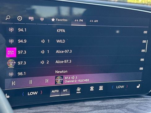 Used 2025 Audi Q5 Premium w/ Convenience Package image 18