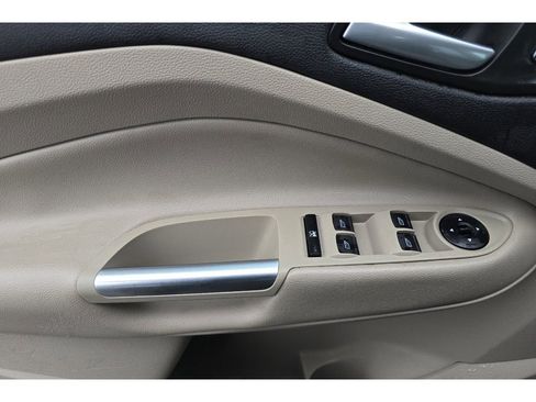 Used 2015 Ford Escape SE image 13