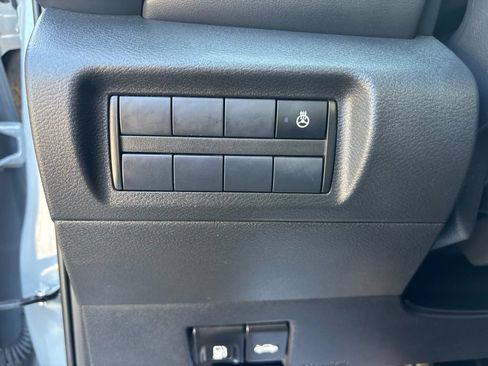 Used 2021 Nissan Kicks SR w/ SR Premium Package FWD image 20