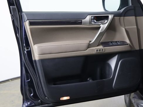 Used 2021 Lexus GX 460 Premium w/ Premium Package AWD/4WD image 16