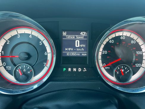 Used 2018 Dodge Grand Caravan SXT w/ Rear Park Assist Package image 14