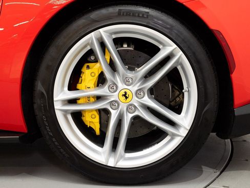 Certified 2018 Ferrari 812 Superfast image 14