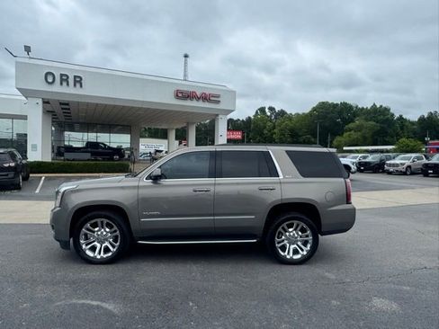 Used 2019 GMC Yukon SLT w/ Premium Edition RWD image 4
