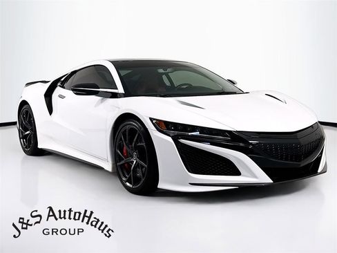 Used 2017 Acura NSX image 1