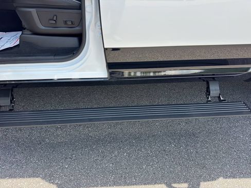 Used 2025 RAM 2500 Rebel w/ Rebel Level 2 Equipment Group AWD/4WD image 23