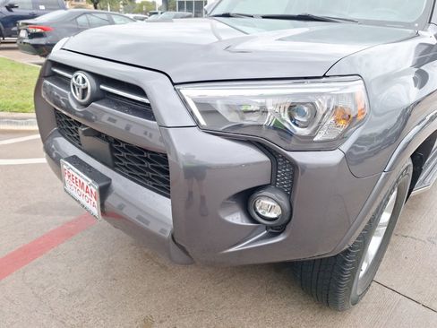 Used 2022 Toyota 4Runner SR5 Premium image 10