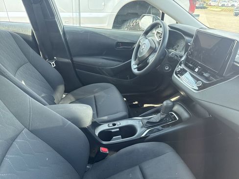 Used 2024 Toyota Corolla LE image 4
