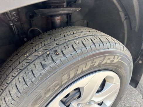 Used 2024 Toyota RAV4 LE AWD/4WD image 10