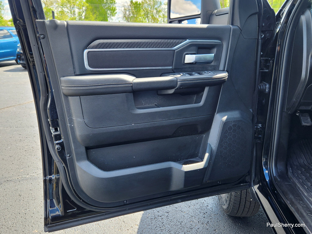 New 2026 RAM 3500 Big Horn AWD/4WD image 21