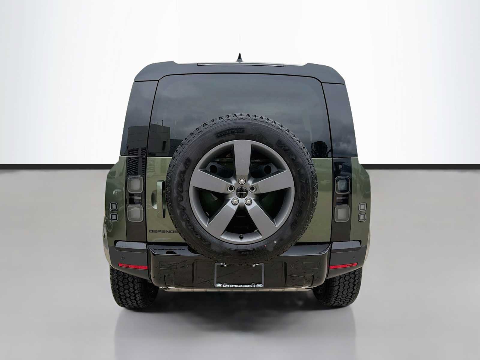 New 2026 Land Rover Defender 110 S AWD/4WD image 4
