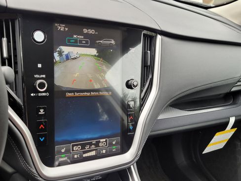 Used 2025 Subaru Outback Premium image 9